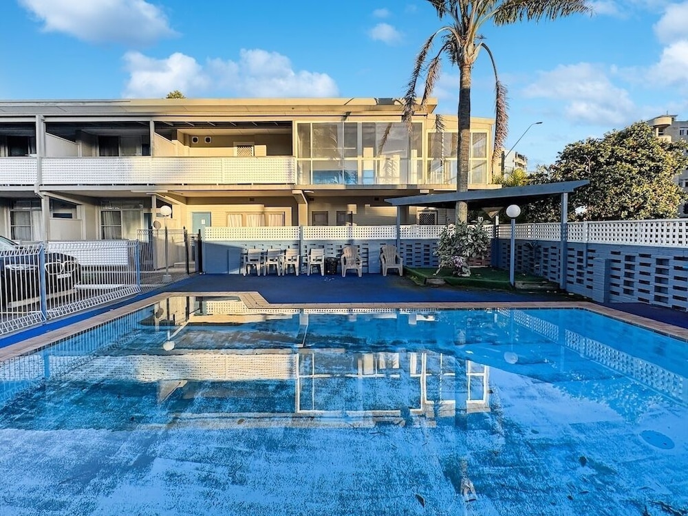 Golden Sands Motor Inn 18/45