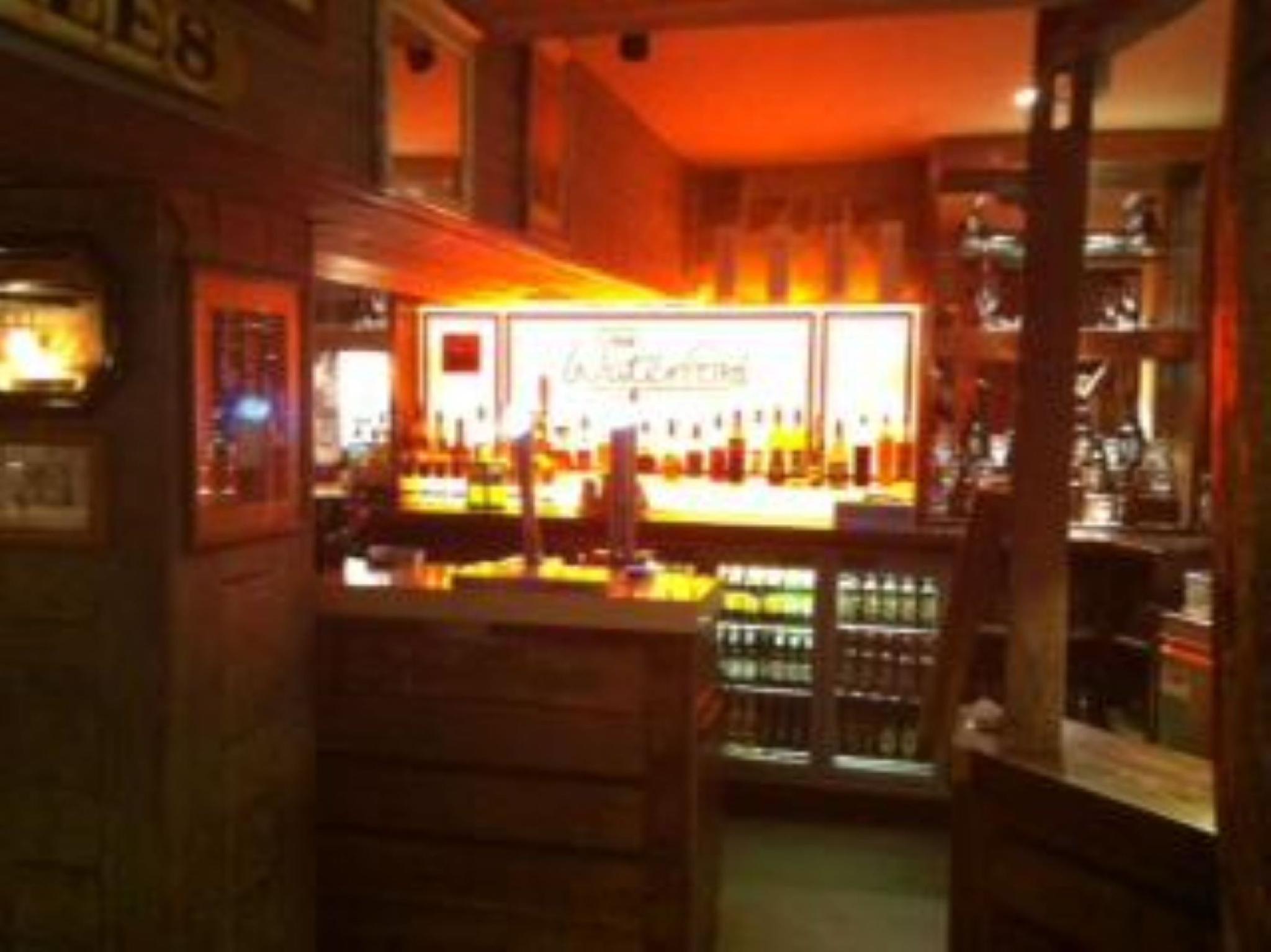 Waterford Lodge Hotel 15/18
