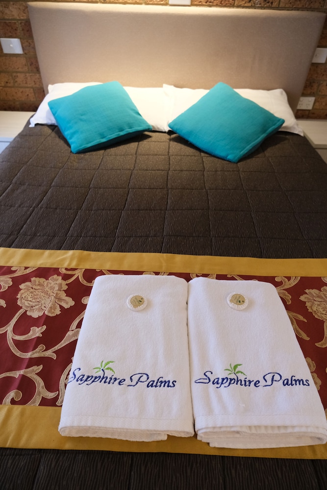 Sapphire Palms Motel 28/69