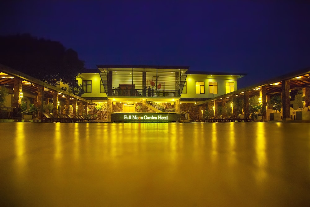 Full Moon Garden Hotel 1/41