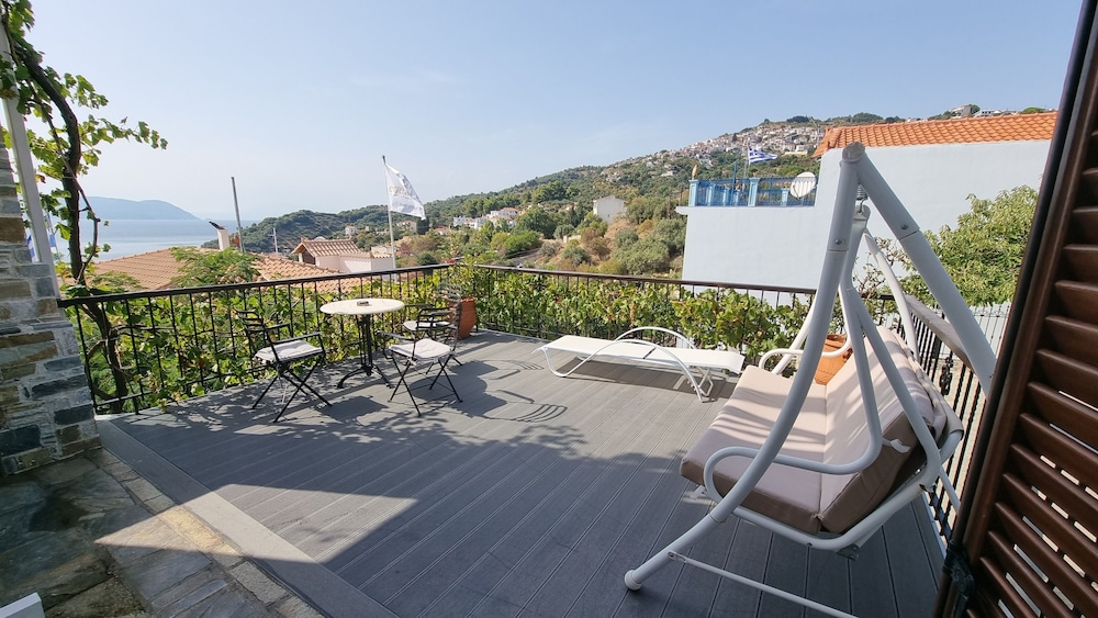Aegean Wave Hotel 15/50
