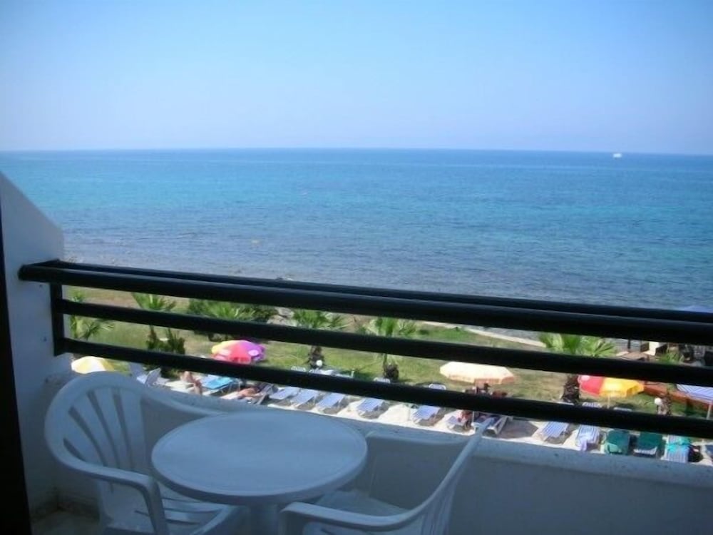 Souli Beach Hotel 46/51