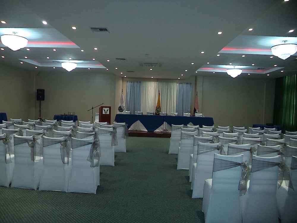 Hotel Los Almendros 21/26