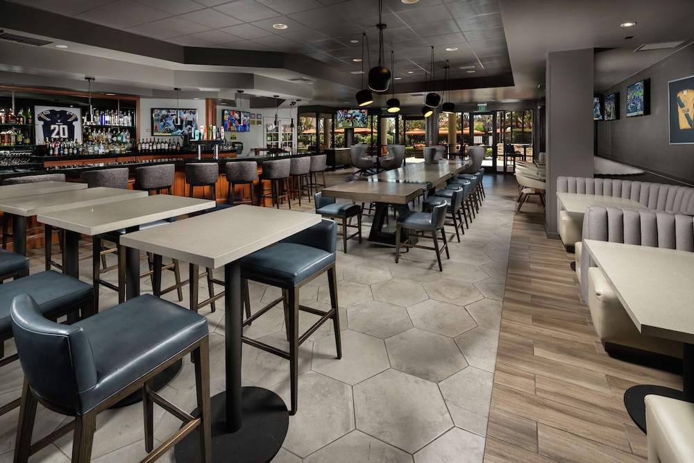 DoubleTree by Hilton Hotel Carson CA 65/84