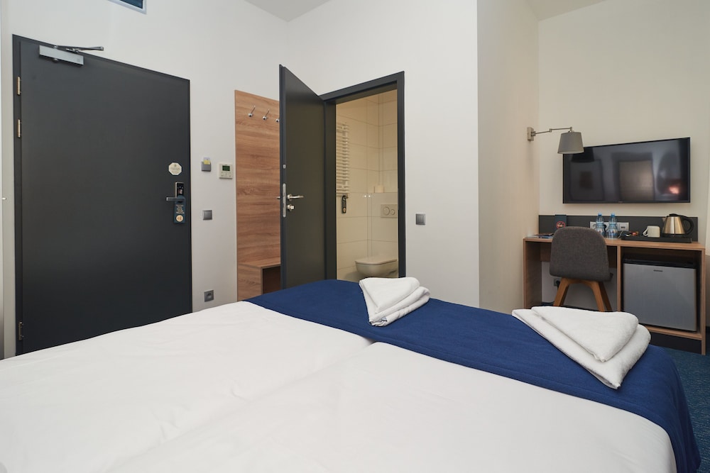 ECONOMY, DOUBLE BED