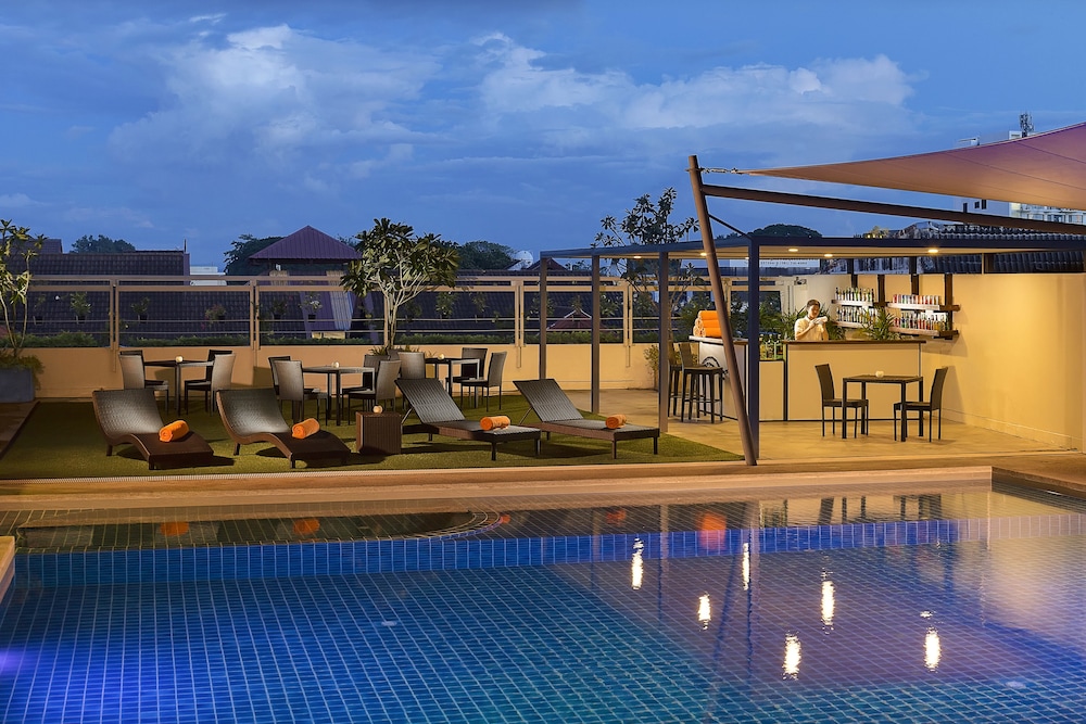 Movenpick Suriwongse Hotel Chiang Mai 63/70