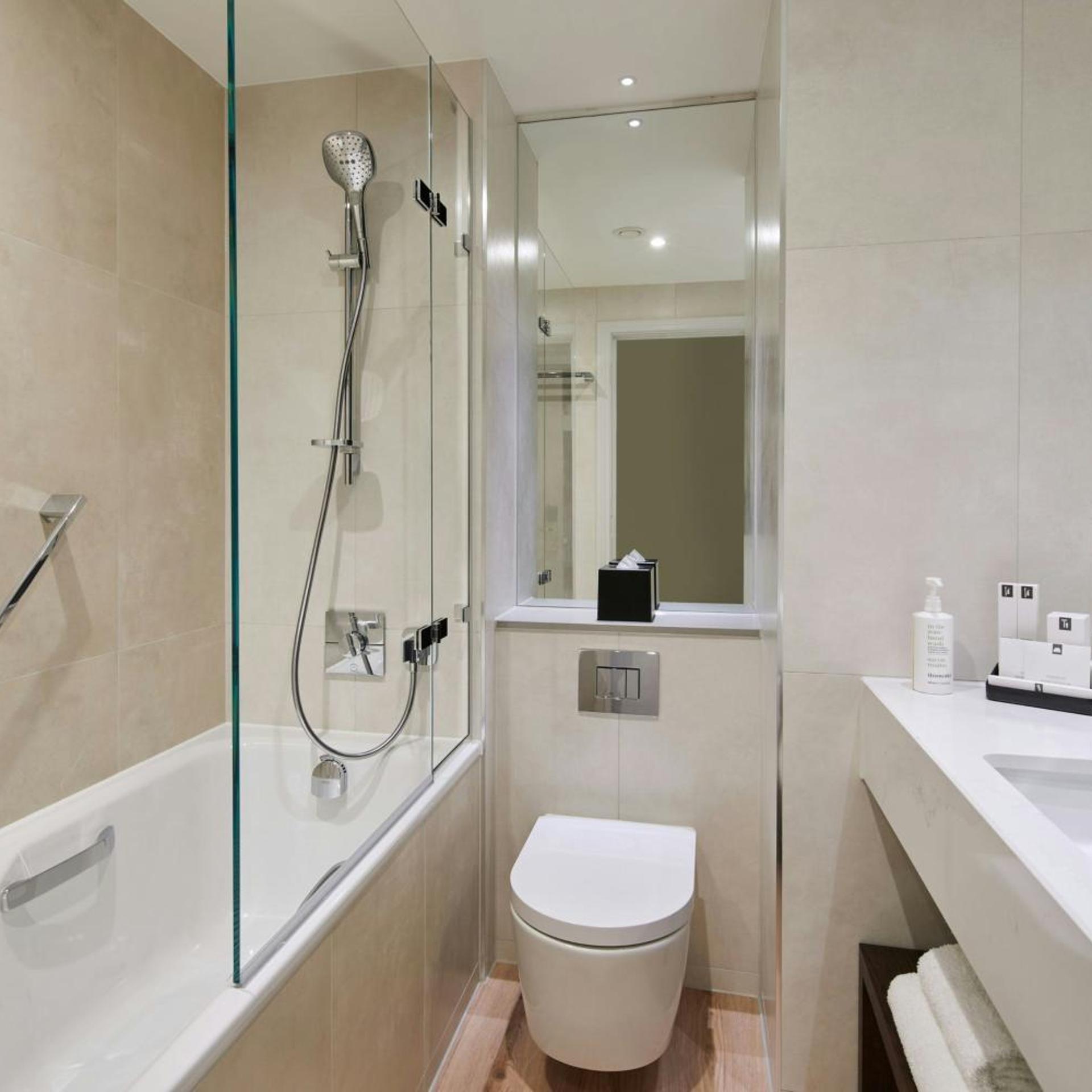 غرفة سوبيريور تنفيذية بسرير كينج، London Marriott Hotel Marble Arch 7/9