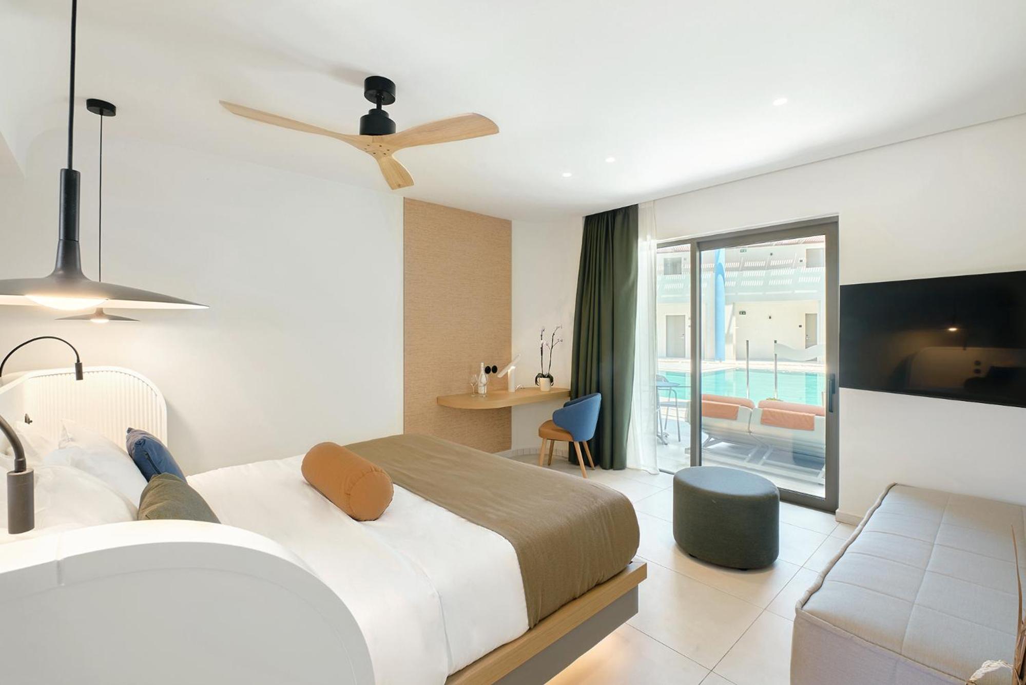 Junior Suite Pure Luxe Swim Up