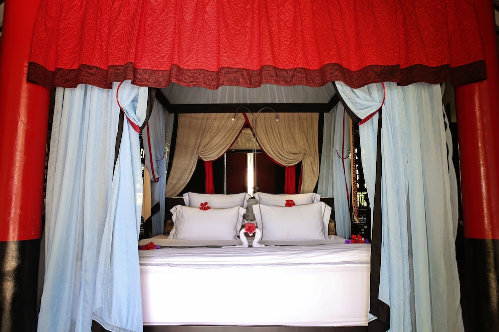 Beach Villas Lombok 24/80