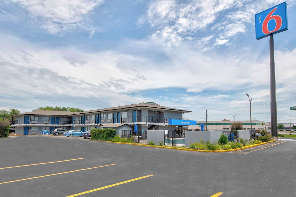 Motel6 Jonesboro, AR 30/37