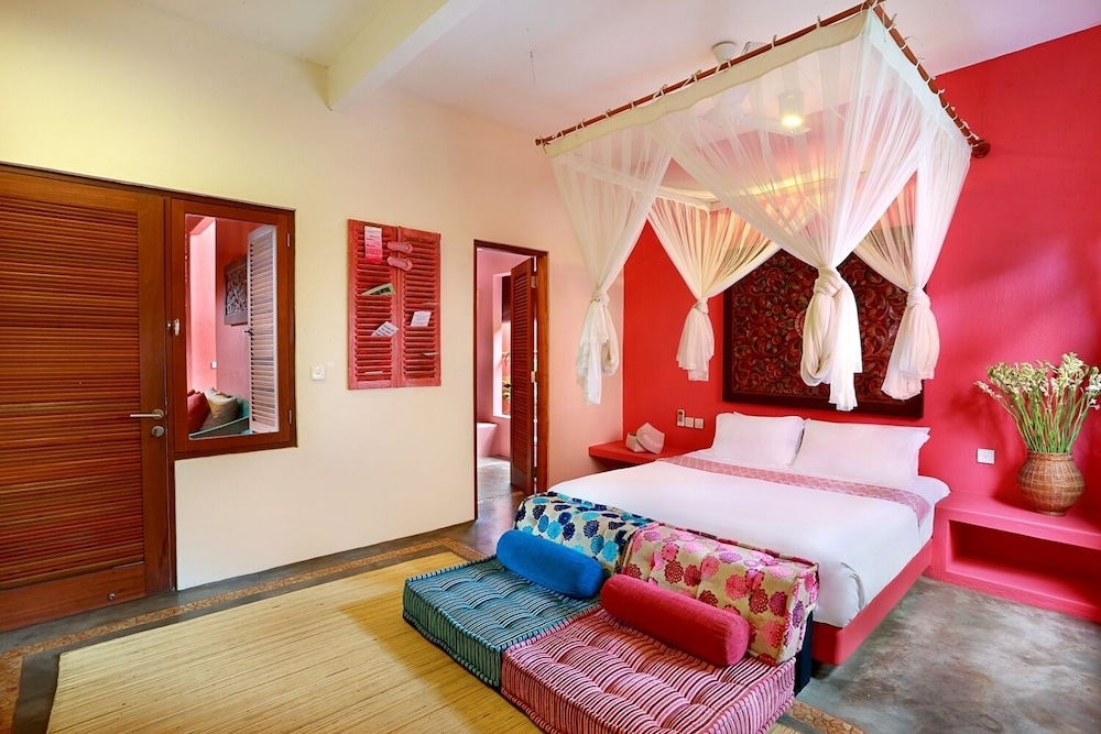 COOL, COCOON, ADULT ONLY, PATIO
