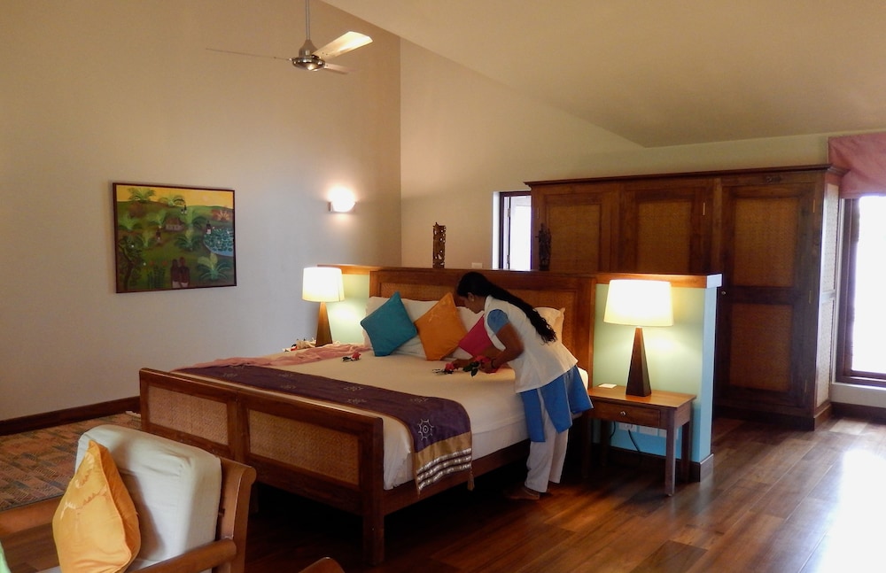 NEELESHWAR HERMITAGE 7/42