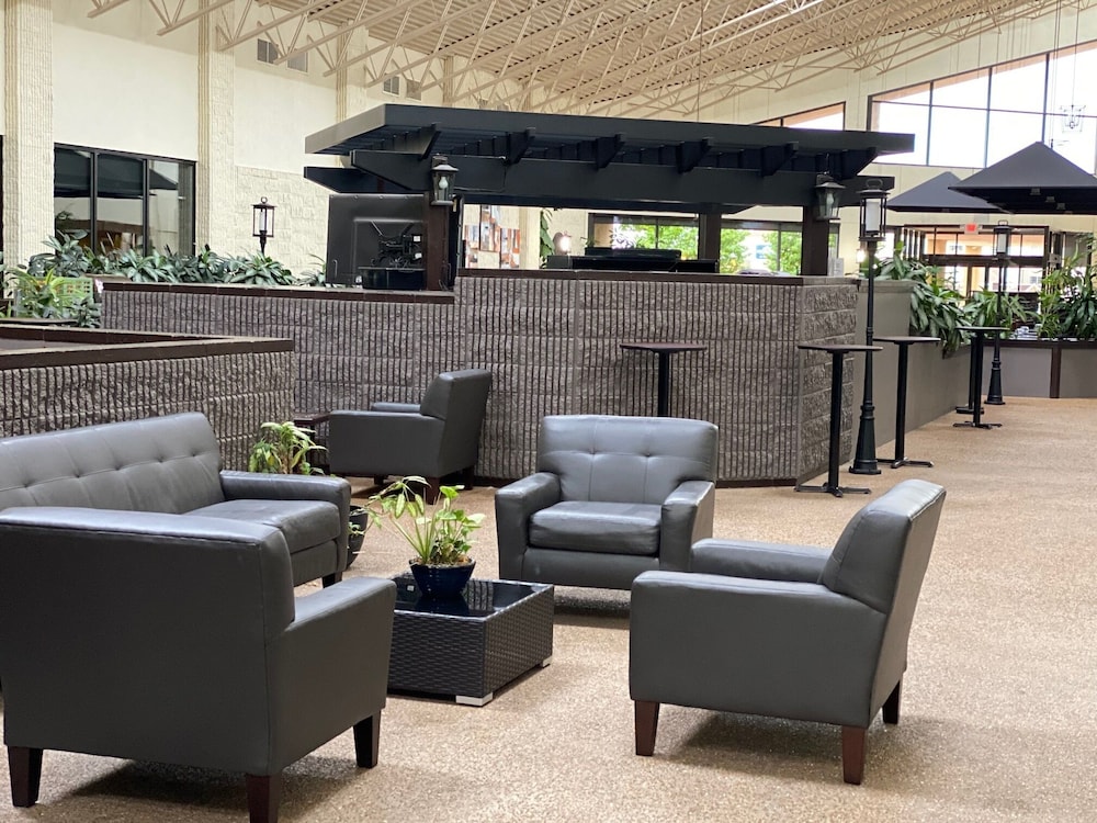 DoubleTree by Hilton Quincy 54/77