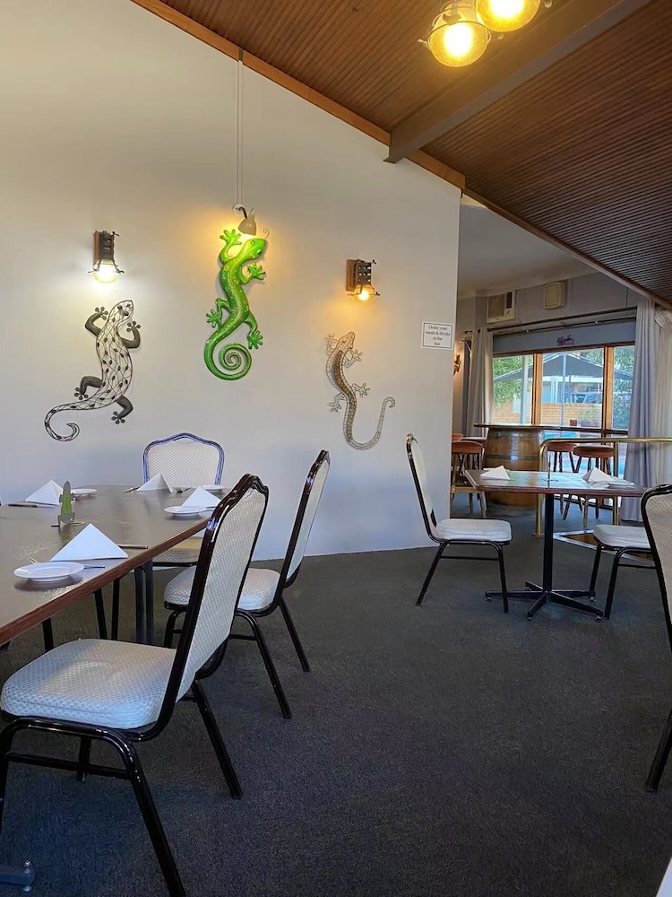 Gateway Motor Inn Narrandera 25/45
