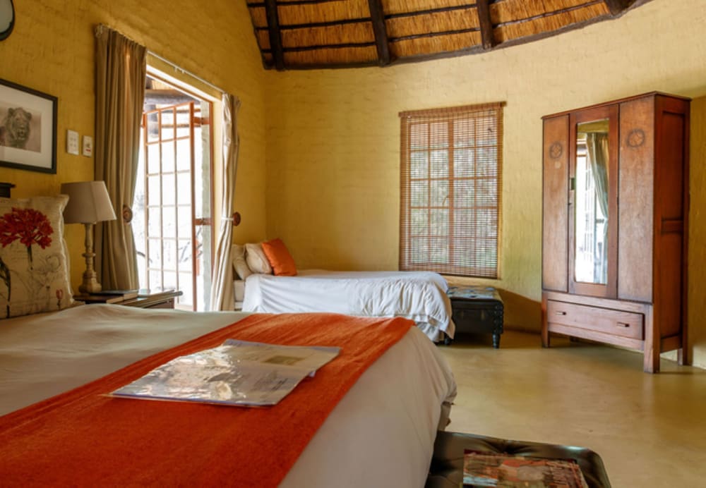 Shikwari Bush Lodge &amp; Pangolin Bush Camp 10/50