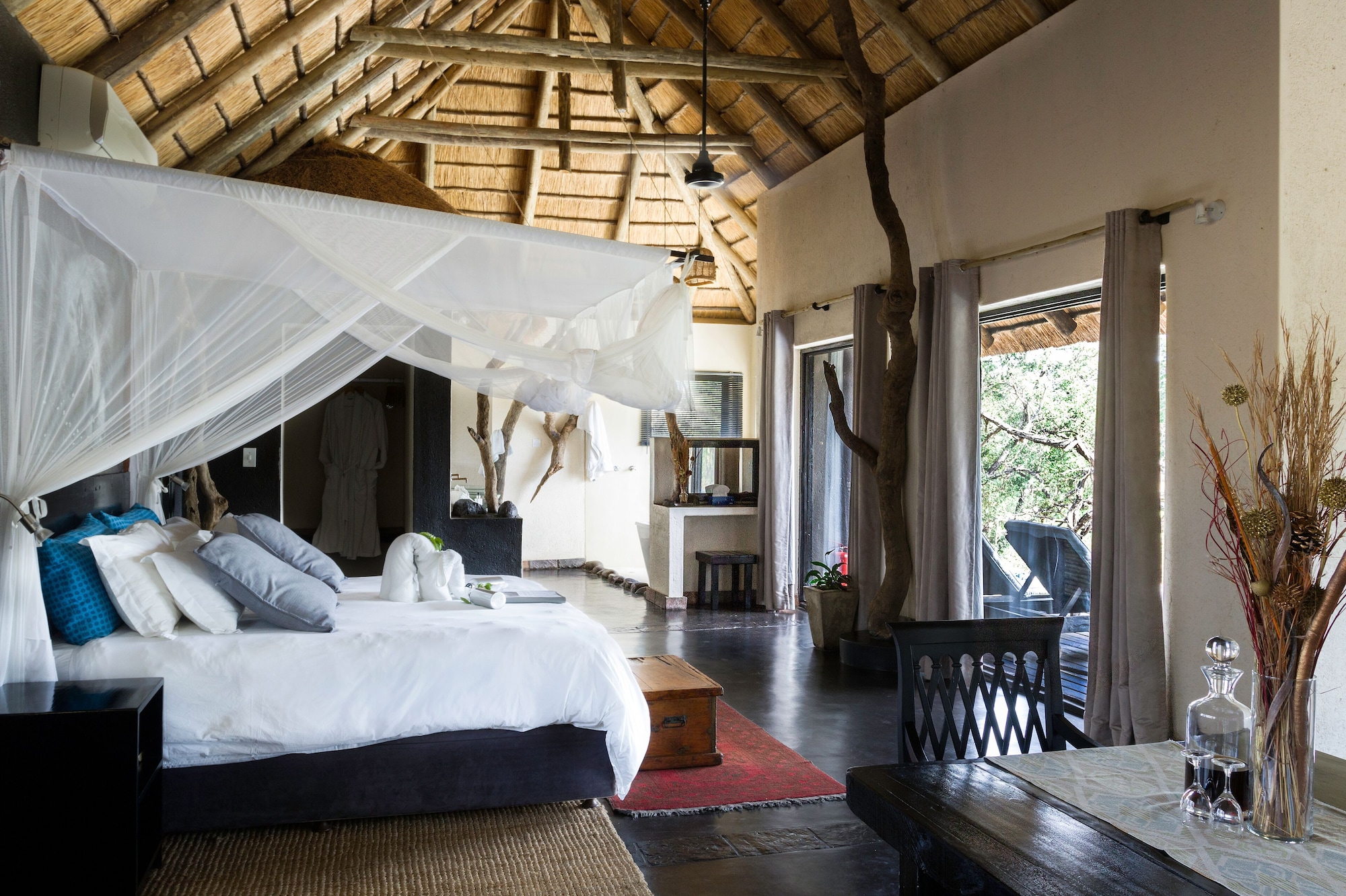 RIVER, LUXURY, LODGE, SUITE