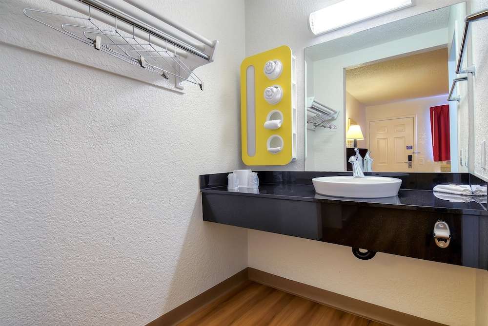 Motel6 Rowland Heights, CA - Los Angeles - Pomona 41/49