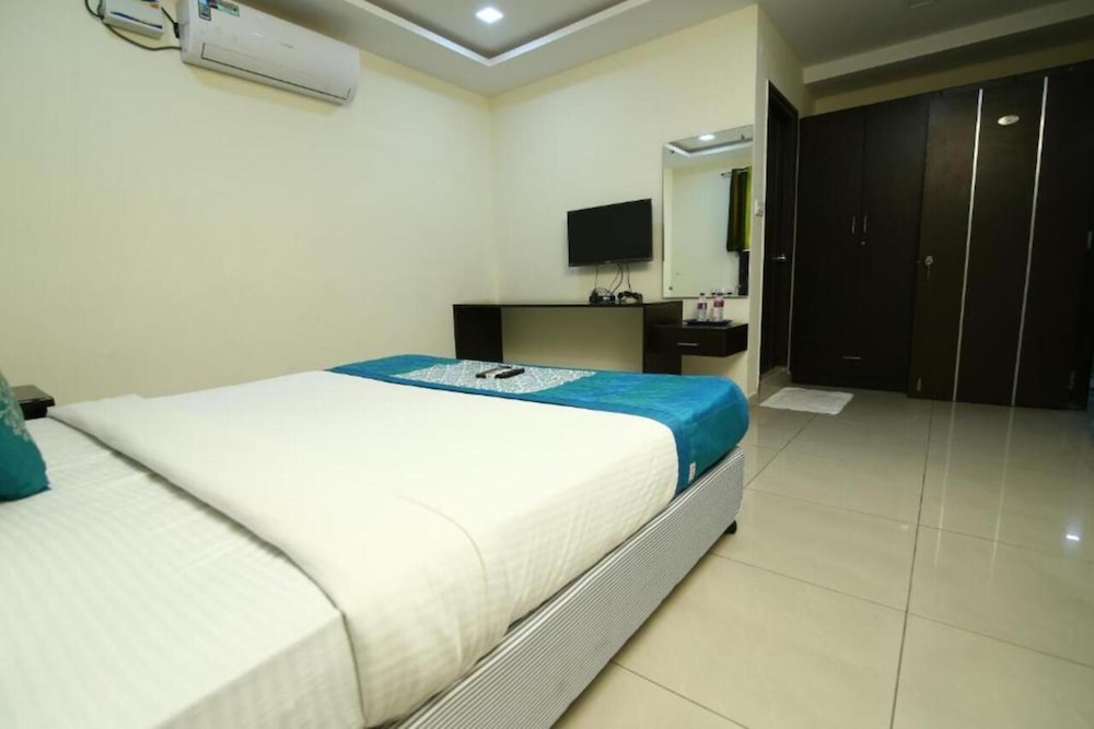 Fabhotel Siri Inn Madhapur 10/39