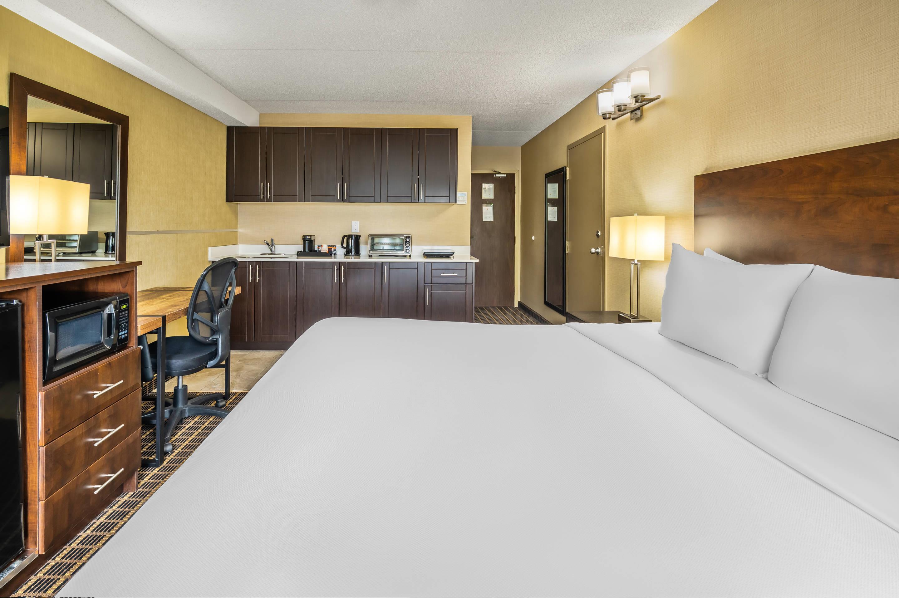 Efficiency, King Bed