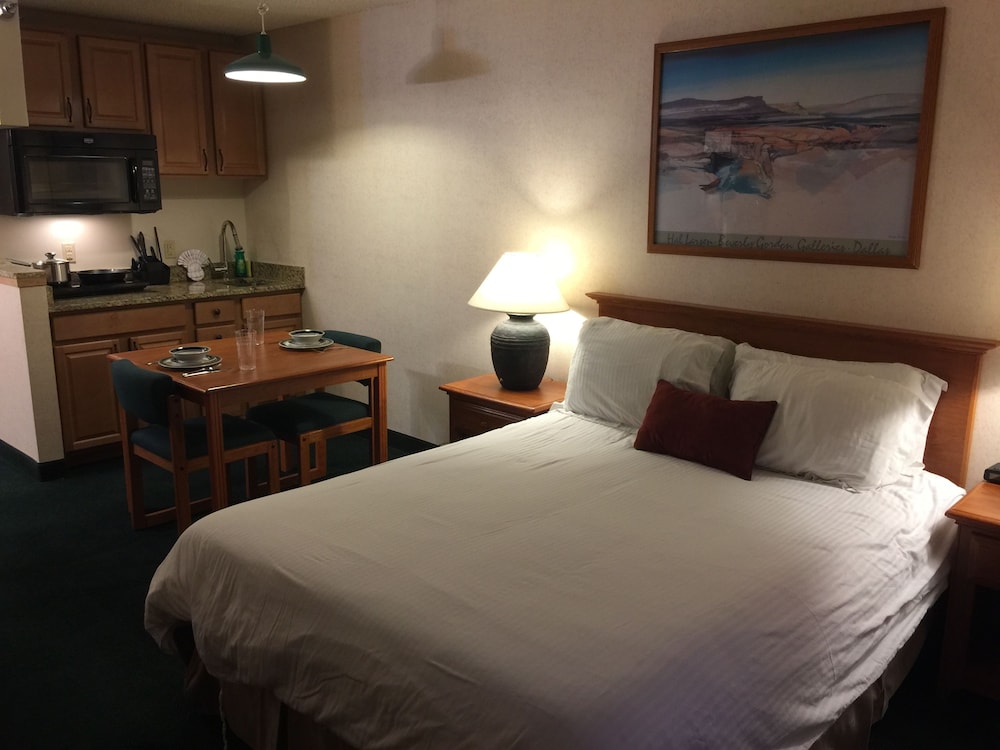 3 Peaks Lodge 6/27