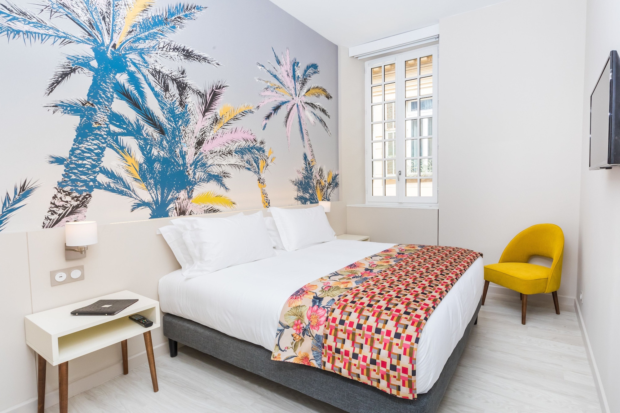 1 BEDROOM, APARTMENT