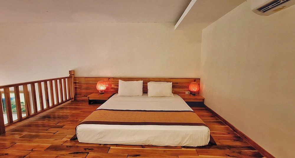 Ancarine Beach Resort 20/72