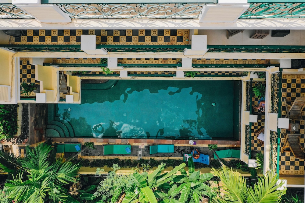 Golden Banana Residence 15/86