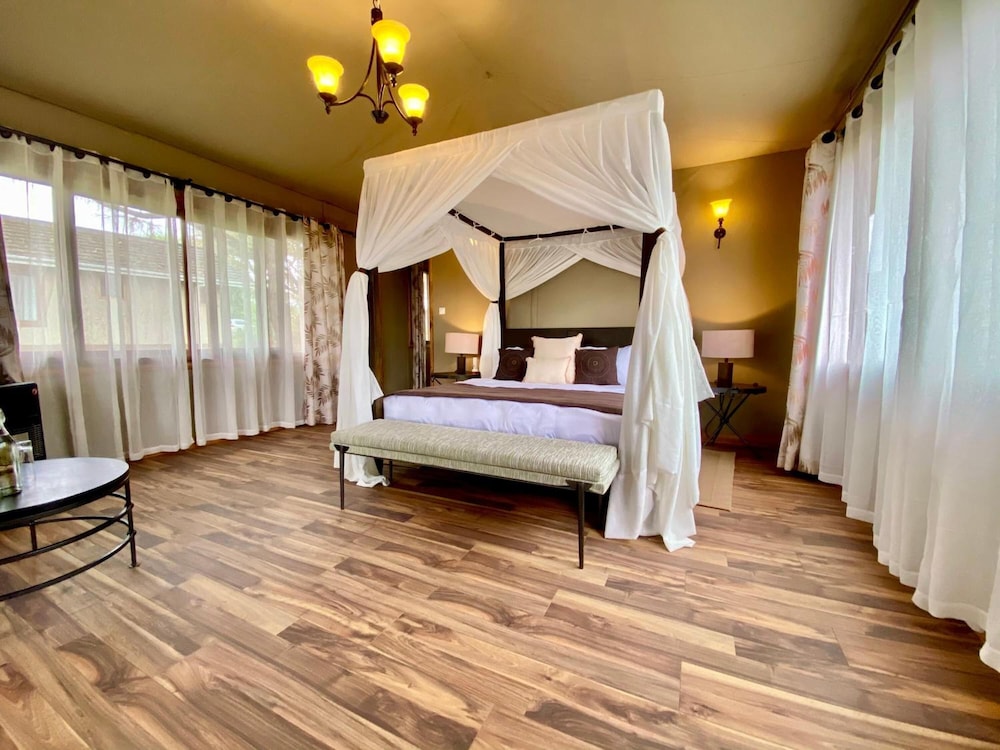 Karibu Camps and Lodges Lions Paw Ngorongoro 18/68