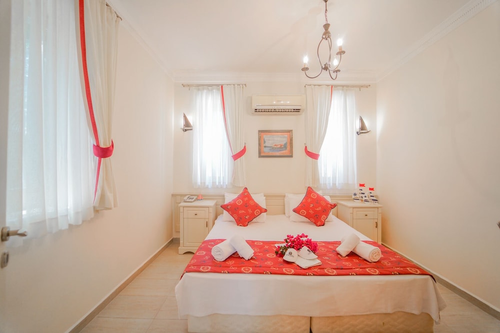 Alacati Marina Palace 23/50