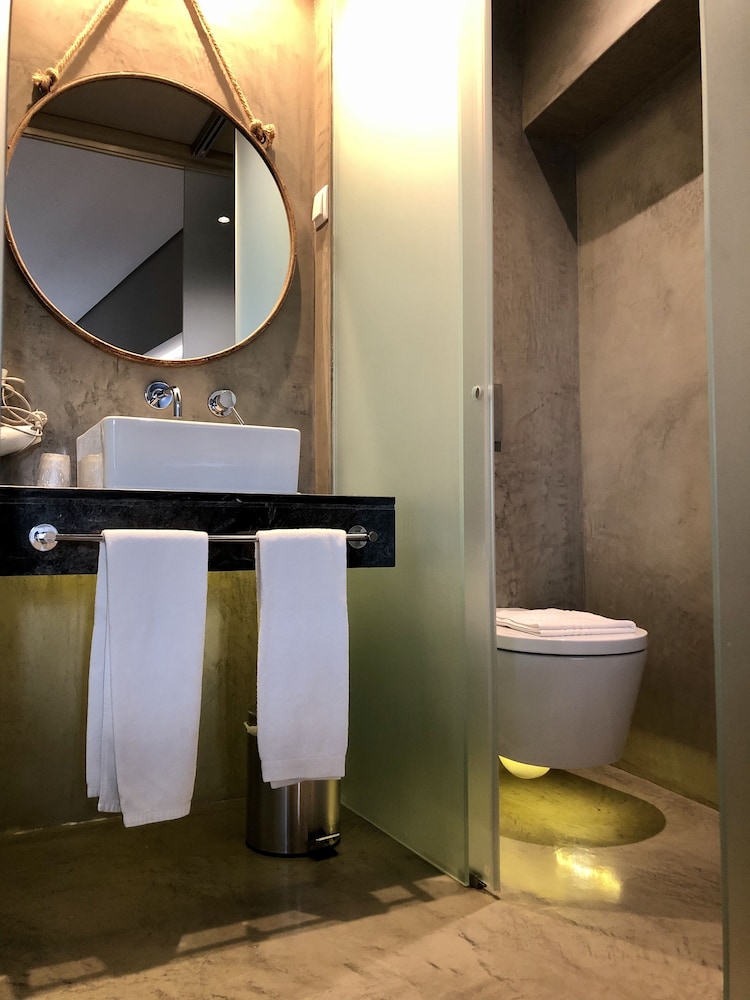 Dalma Old Town Suites 71/72