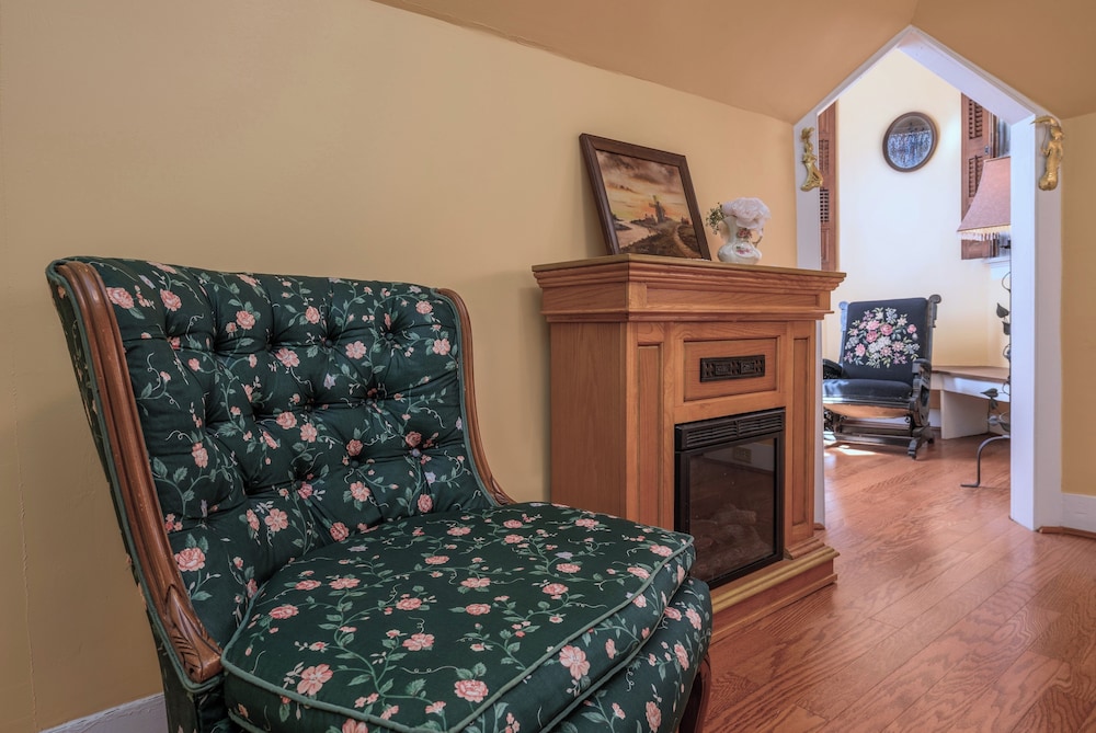 Gillis Grier Bed and Breakfast 27/50