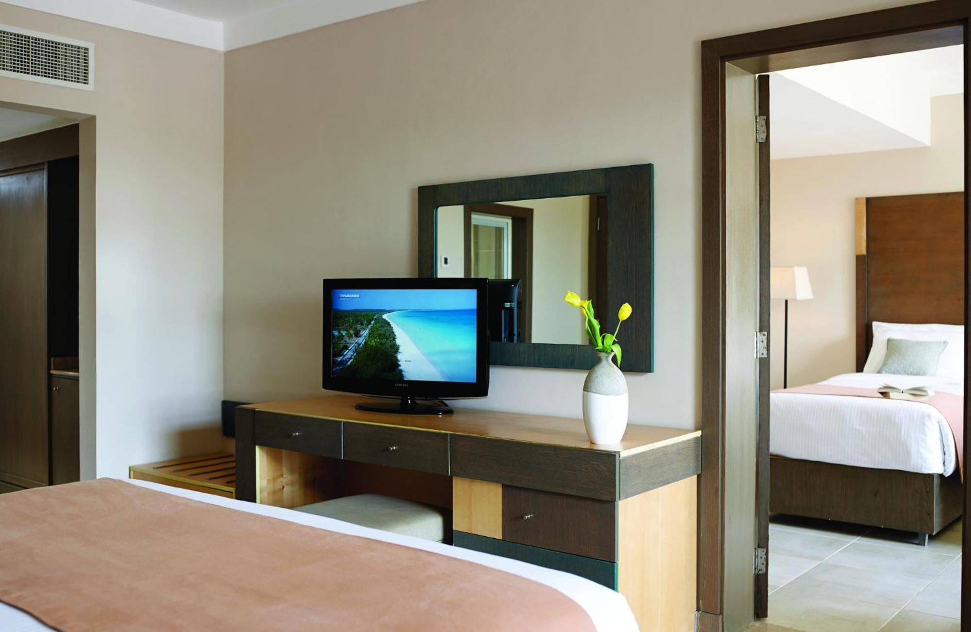 Room, Den