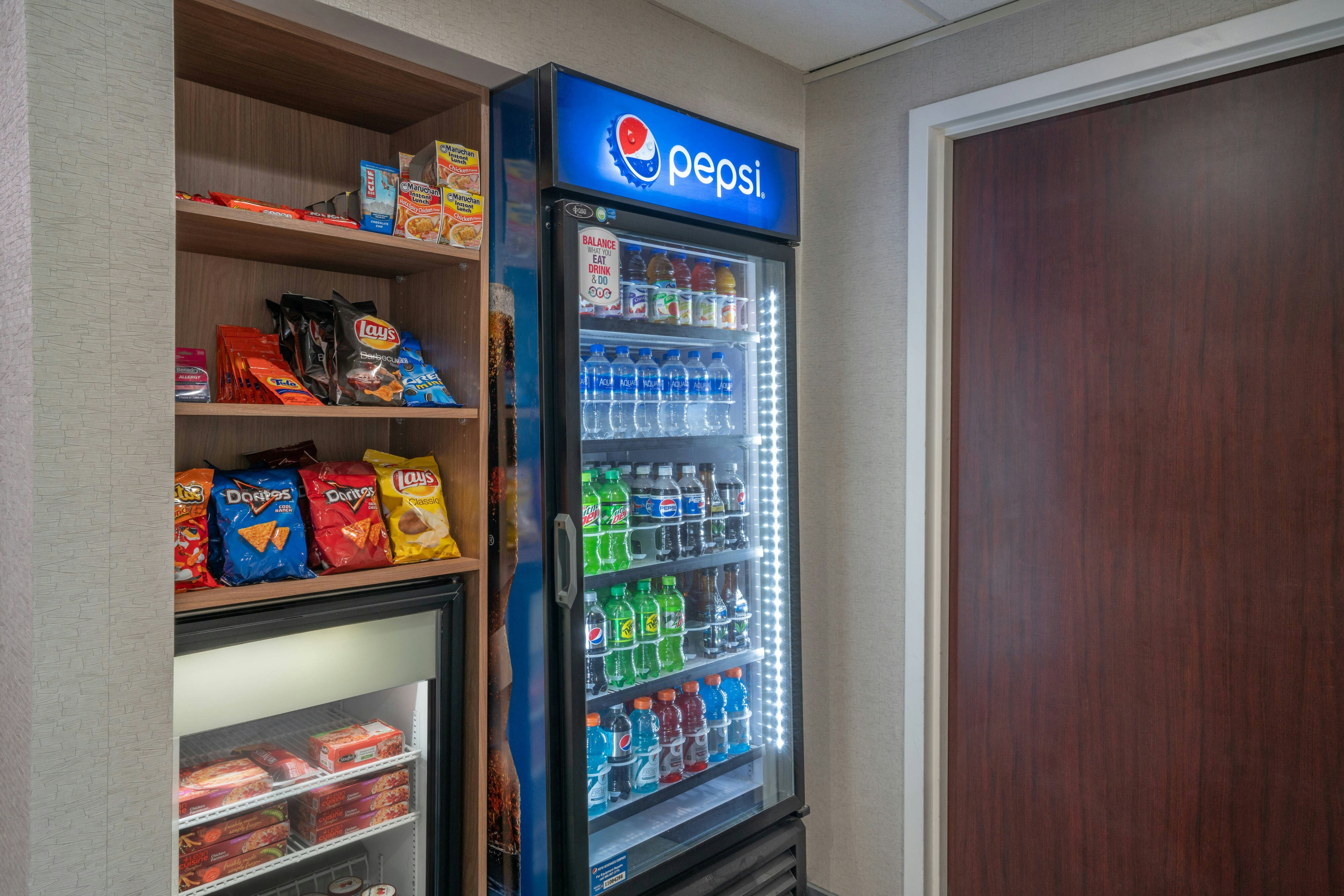 Fairfield Inn Suites Memphis I-240 Perkins 4/10
