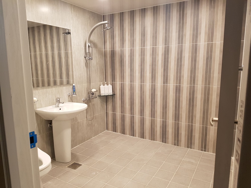 Business Hotel 27/27