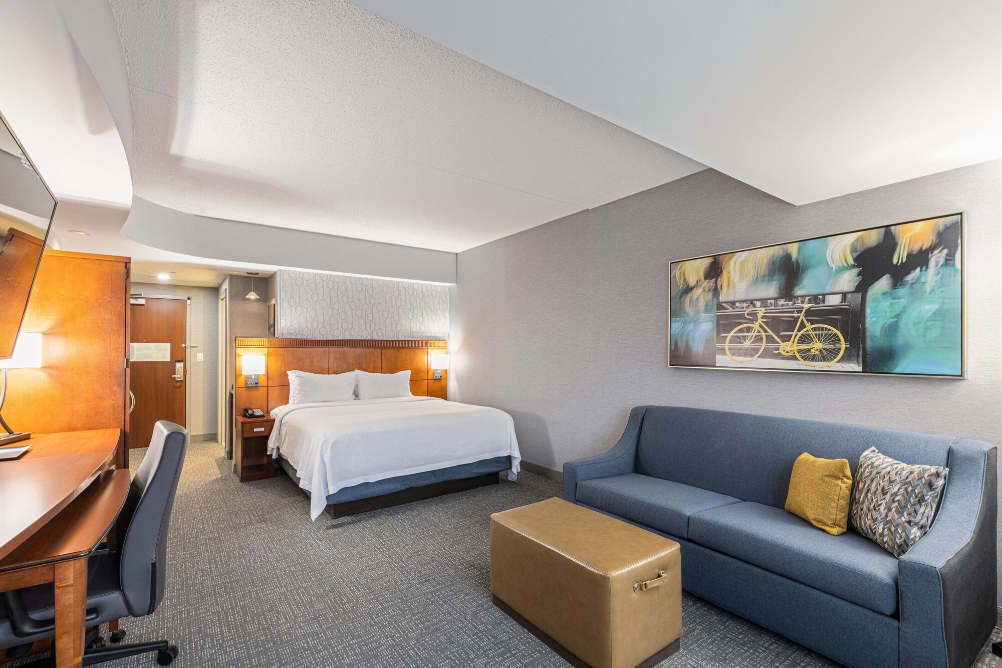 Room at Courtyard by Marriott Boston Waltham, WALTHAM - MA