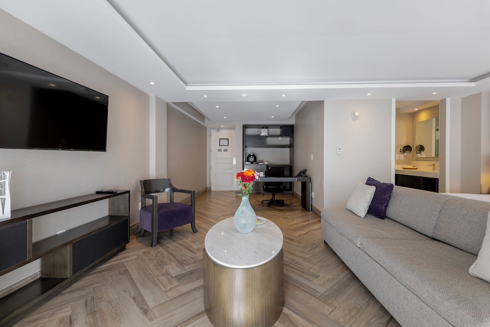 Isaaya Hotel Boutique By Wtc 30/50