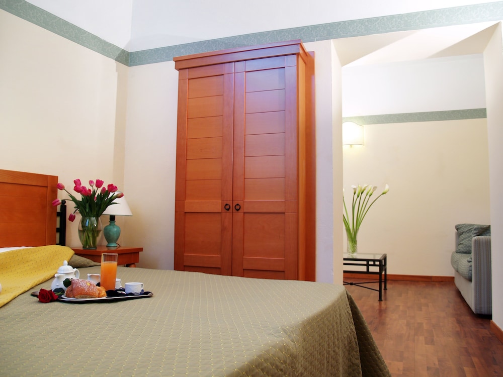 Hotel Botticelli 36/64