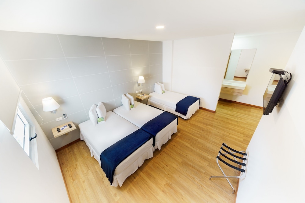Hotel Lp Equipetrol 12/61