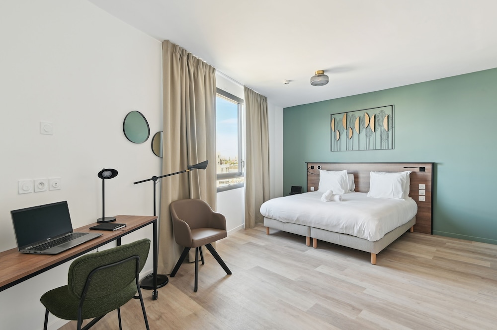 APARTMENT, 2 DOUBLE BEDS, SOFA