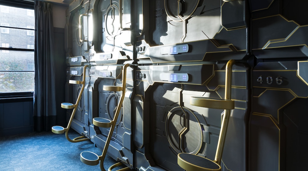The Capsule Hotel 18/30