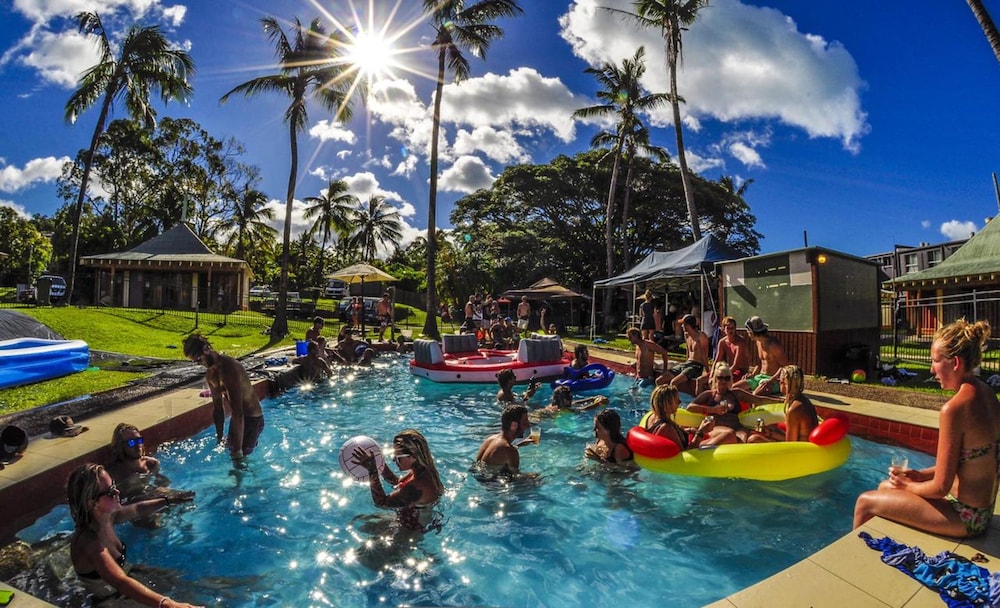 Nomads Airlie Beach - Adults Only 59/66