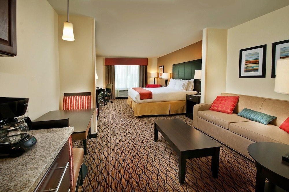 Holiday Inn Express Hotel Suites Pearsall 28/39