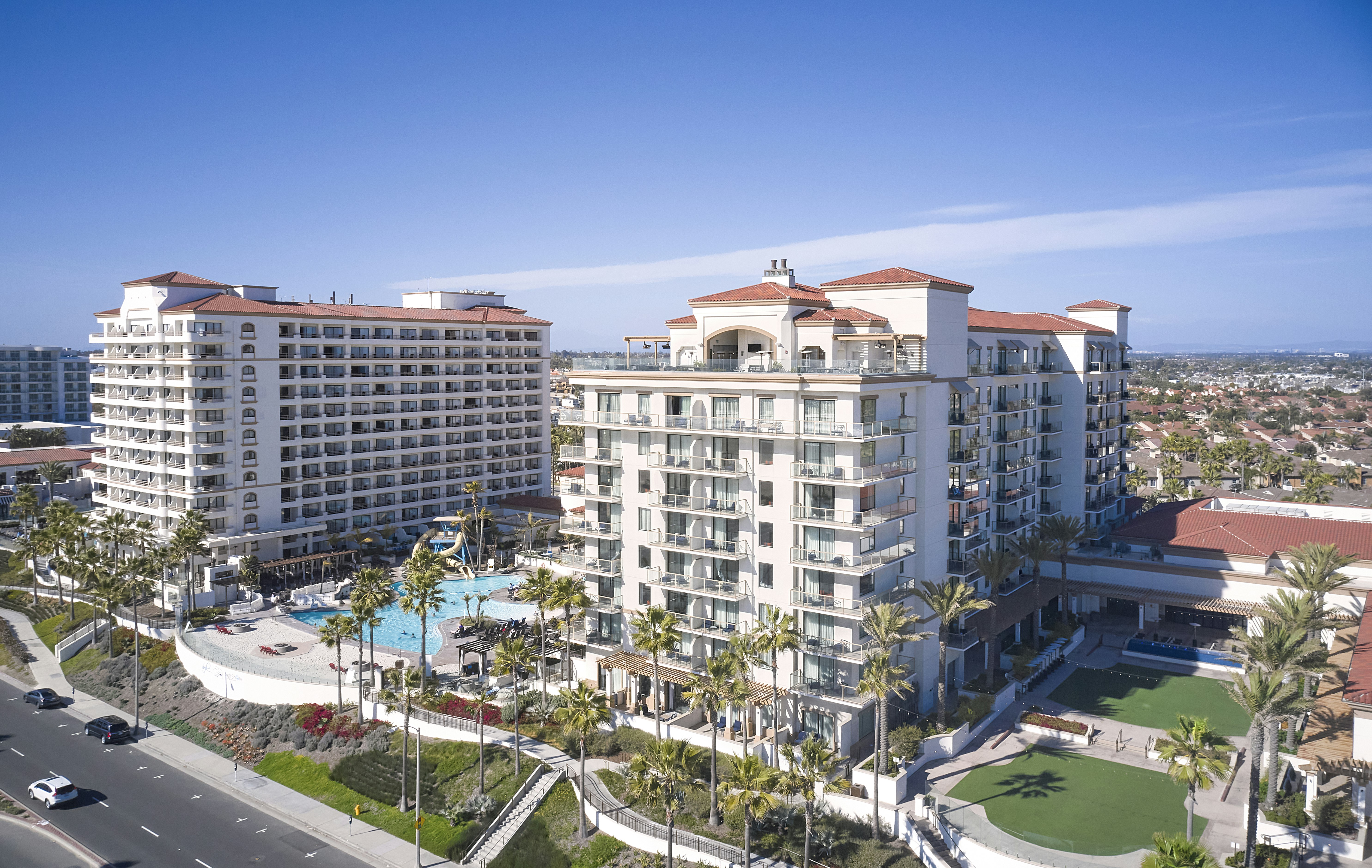 The Waterfront Beach Resort, a Hilton Hotel 4/77