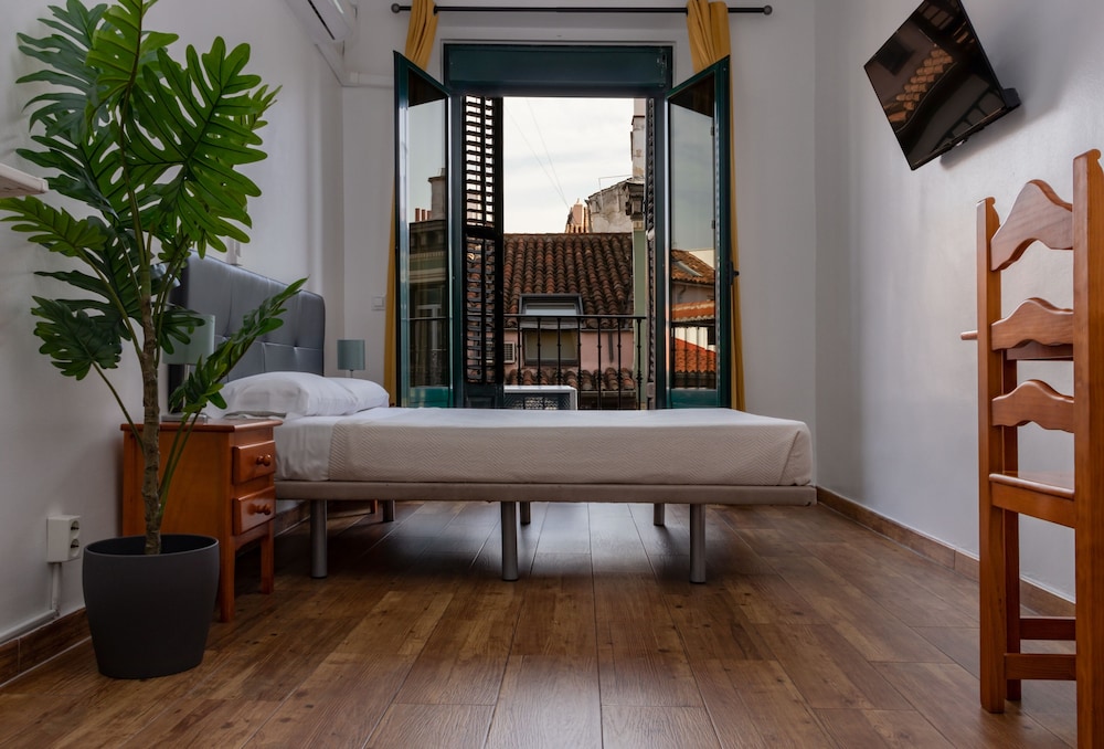 Hostal Rayuela 58/72