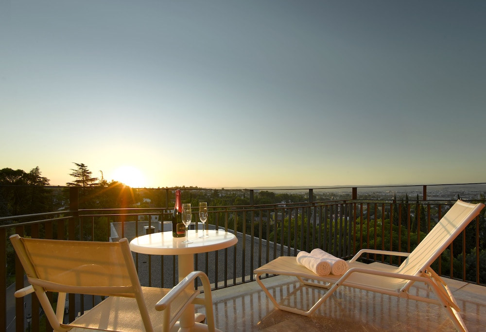 Parador de Cordoba Hotel 24/50