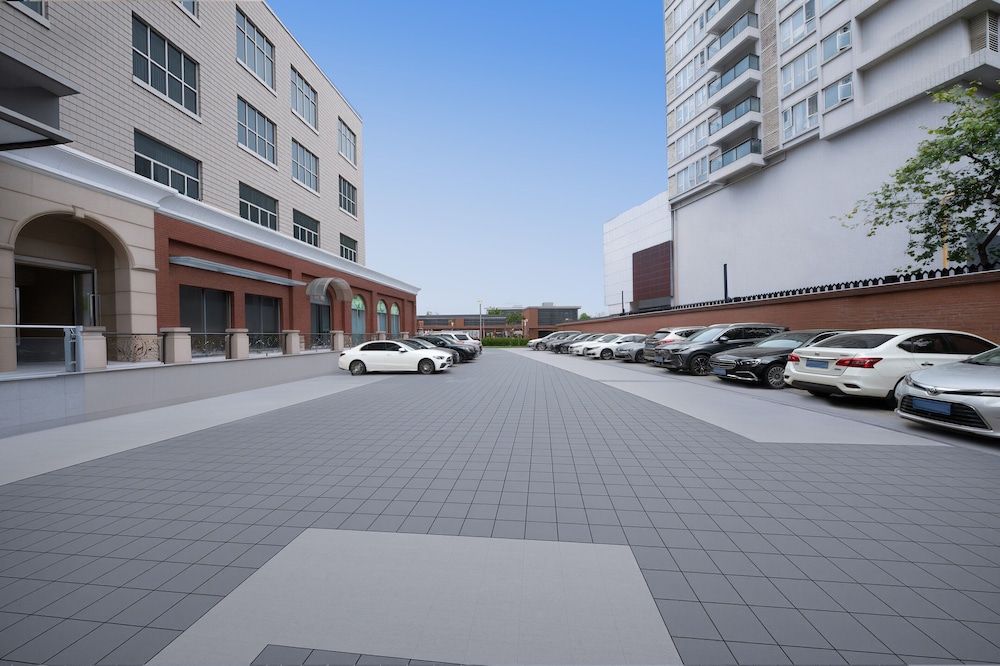 City Convenient Hotel 45/49