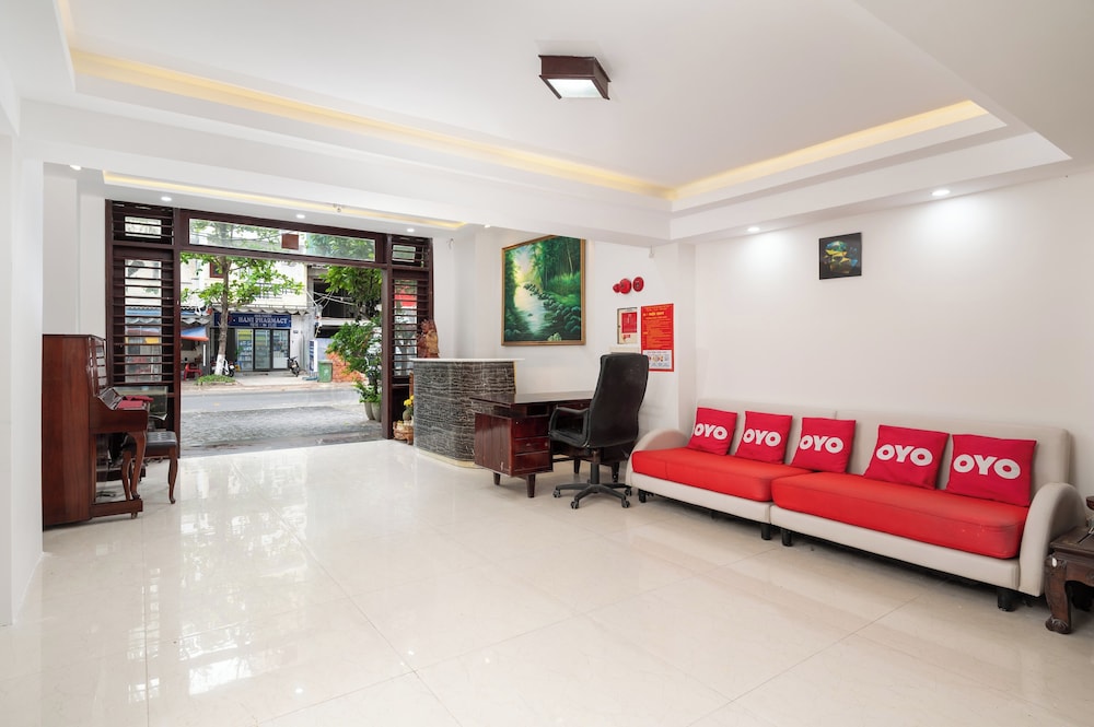 Sunshine Beach Hotel 25/50