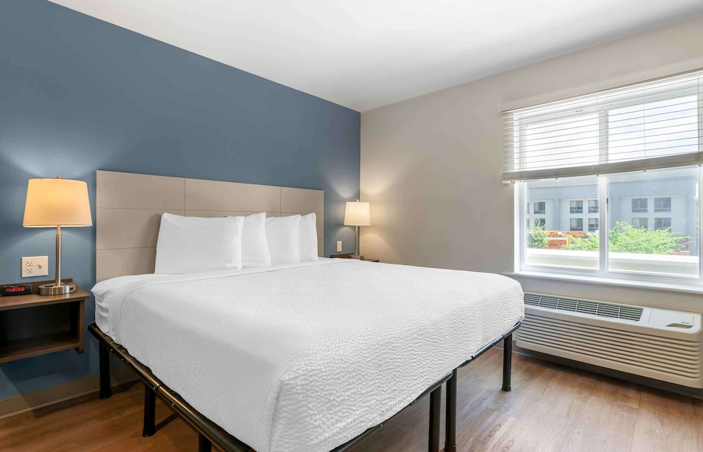 DELUXE, STUDIO, KING BED, SOFA