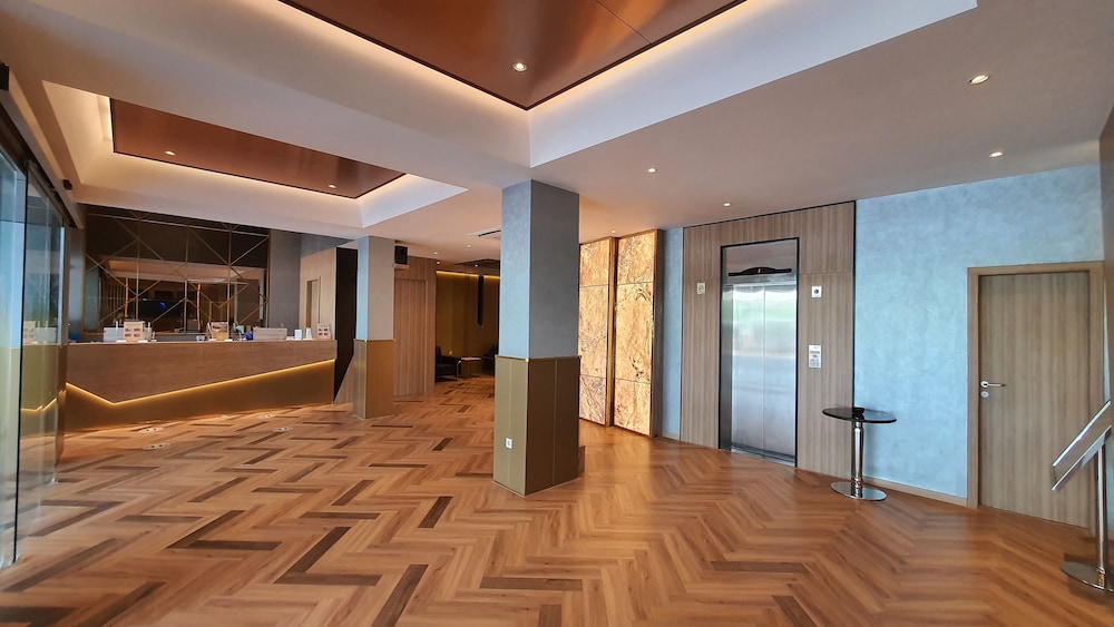 Classie Hotel 3/50