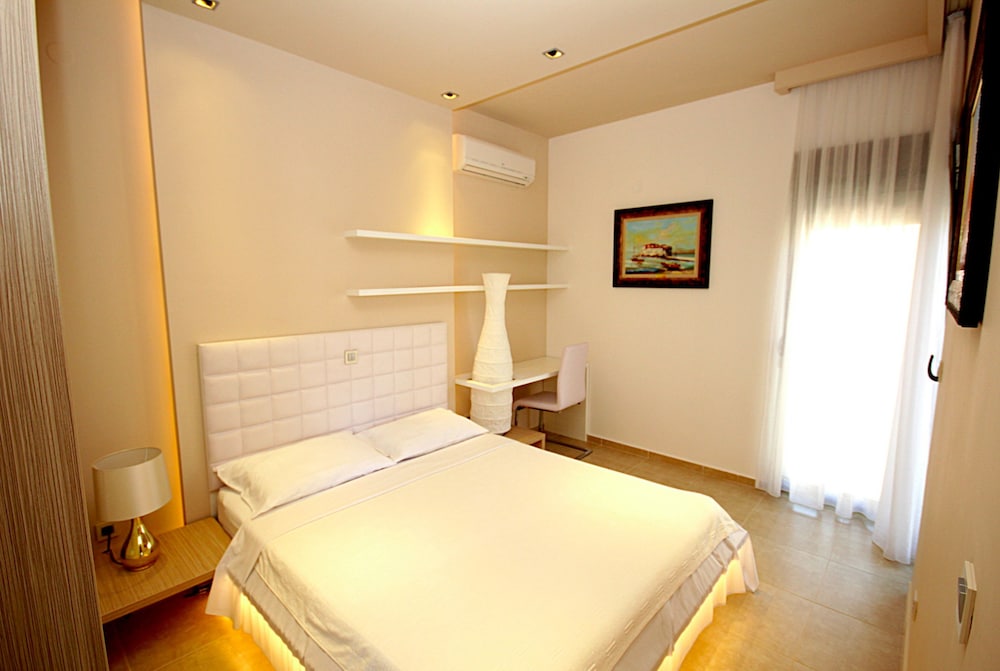 HOTEL BUTUA RESIDENCE 17/100